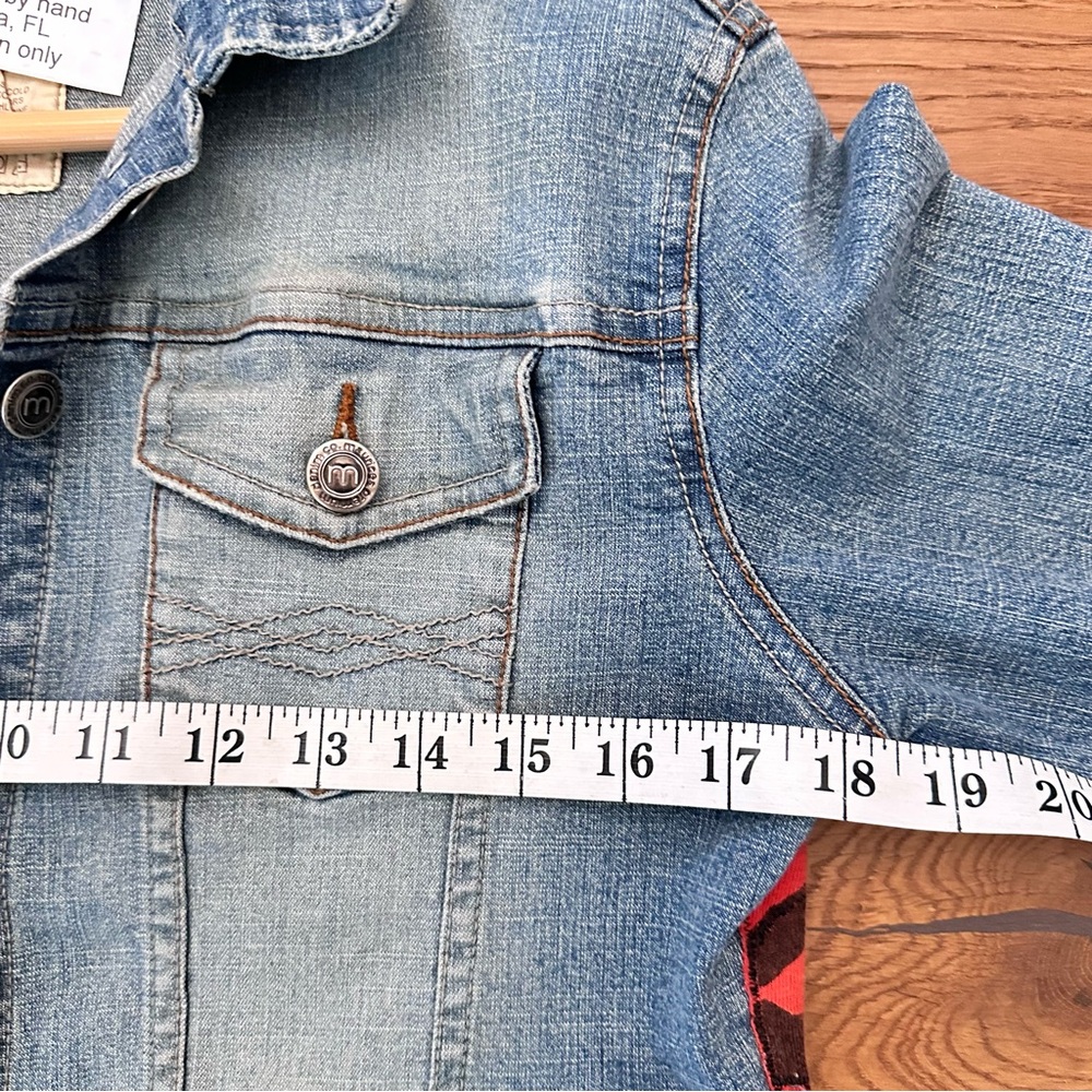 Upcycled Denim Jacket With Rolling Stones Voodoo Lounge Design - Picture 11 of 13